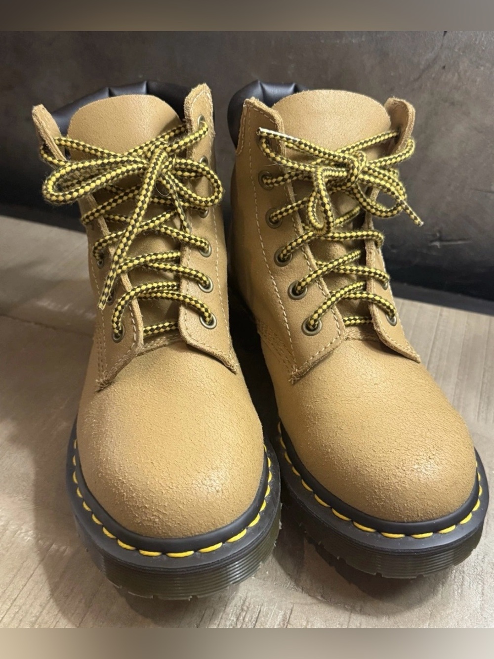 Dr. Martens 939 Women’s Tan Suede Ankle Boots Size 6